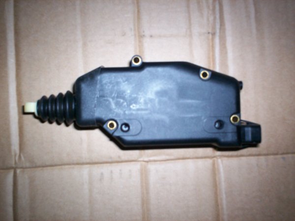 Photo of the Esprit driver door CDL unit lotus spare part