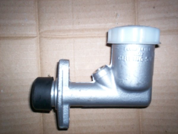 Photo of the Esprit GT3 V8 clutch master cylinder lotus spare part